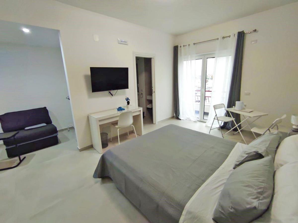 B&B La Finestra Sul Mare Milazzo Exterior photo