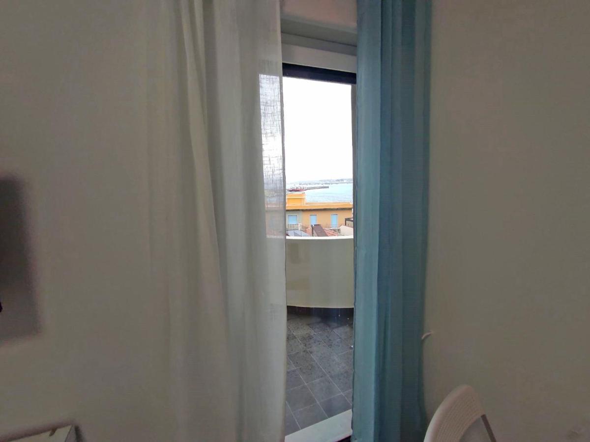 B&B La Finestra Sul Mare Milazzo Exterior photo
