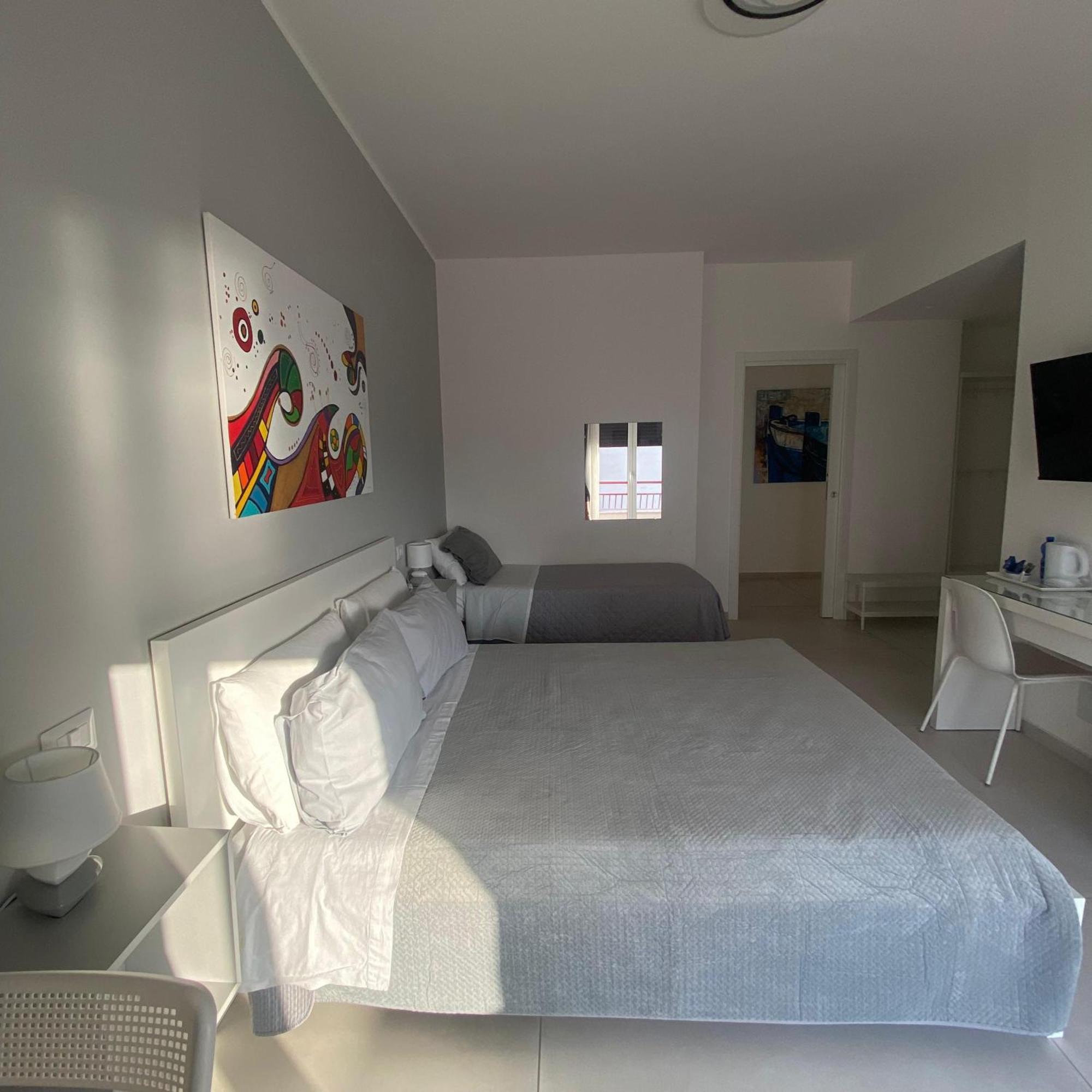 B&B La Finestra Sul Mare Milazzo Exterior photo